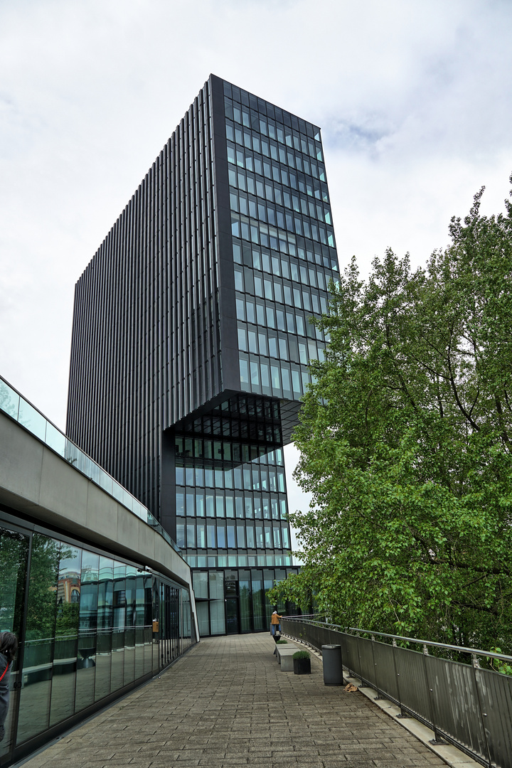 Düsseldorf – Medienhafen und Rheinpromenade