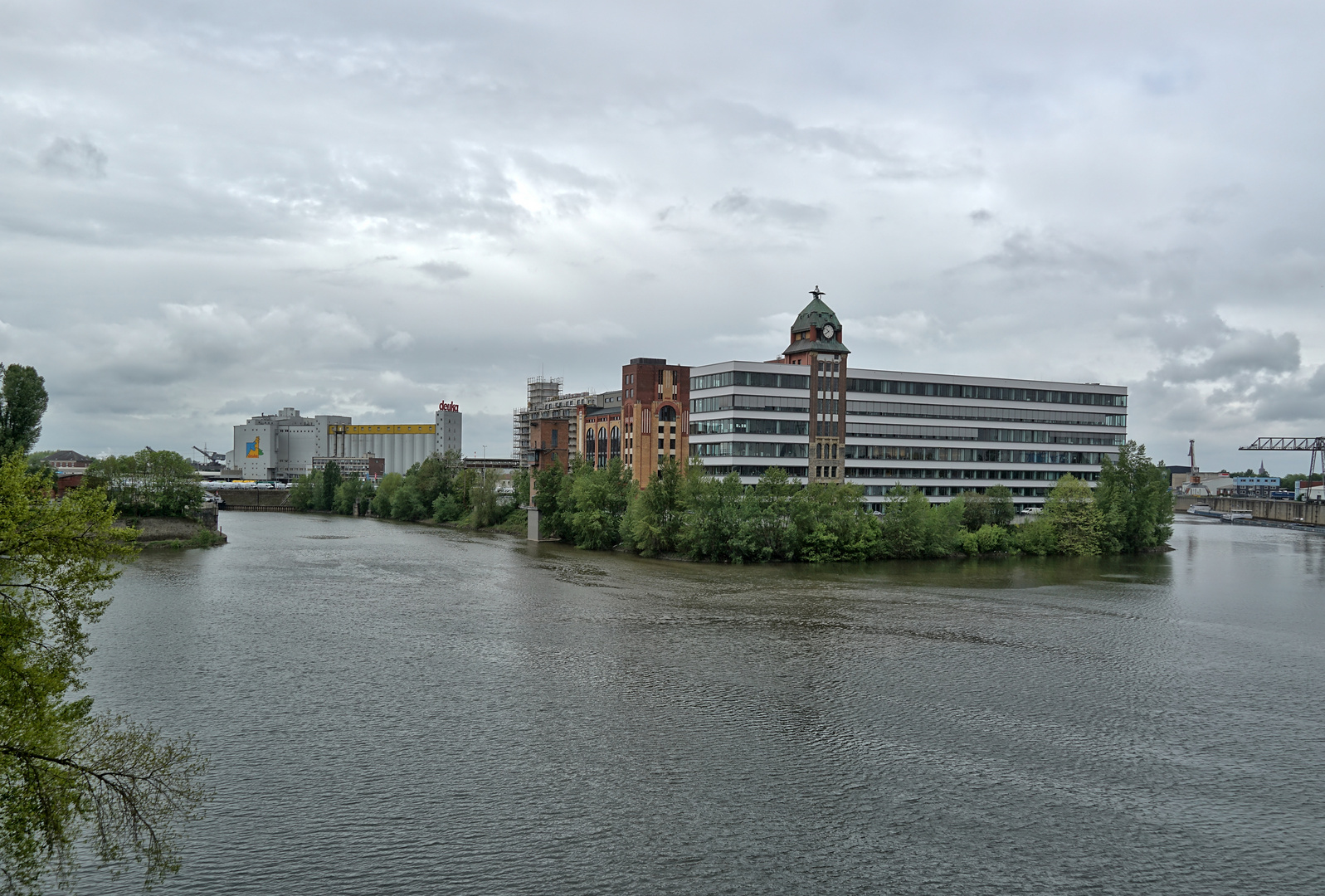 Düsseldorf – Medienhafen und Rheinpromenade