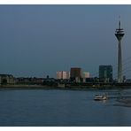 Düsseldorf mit Rheinkirmes