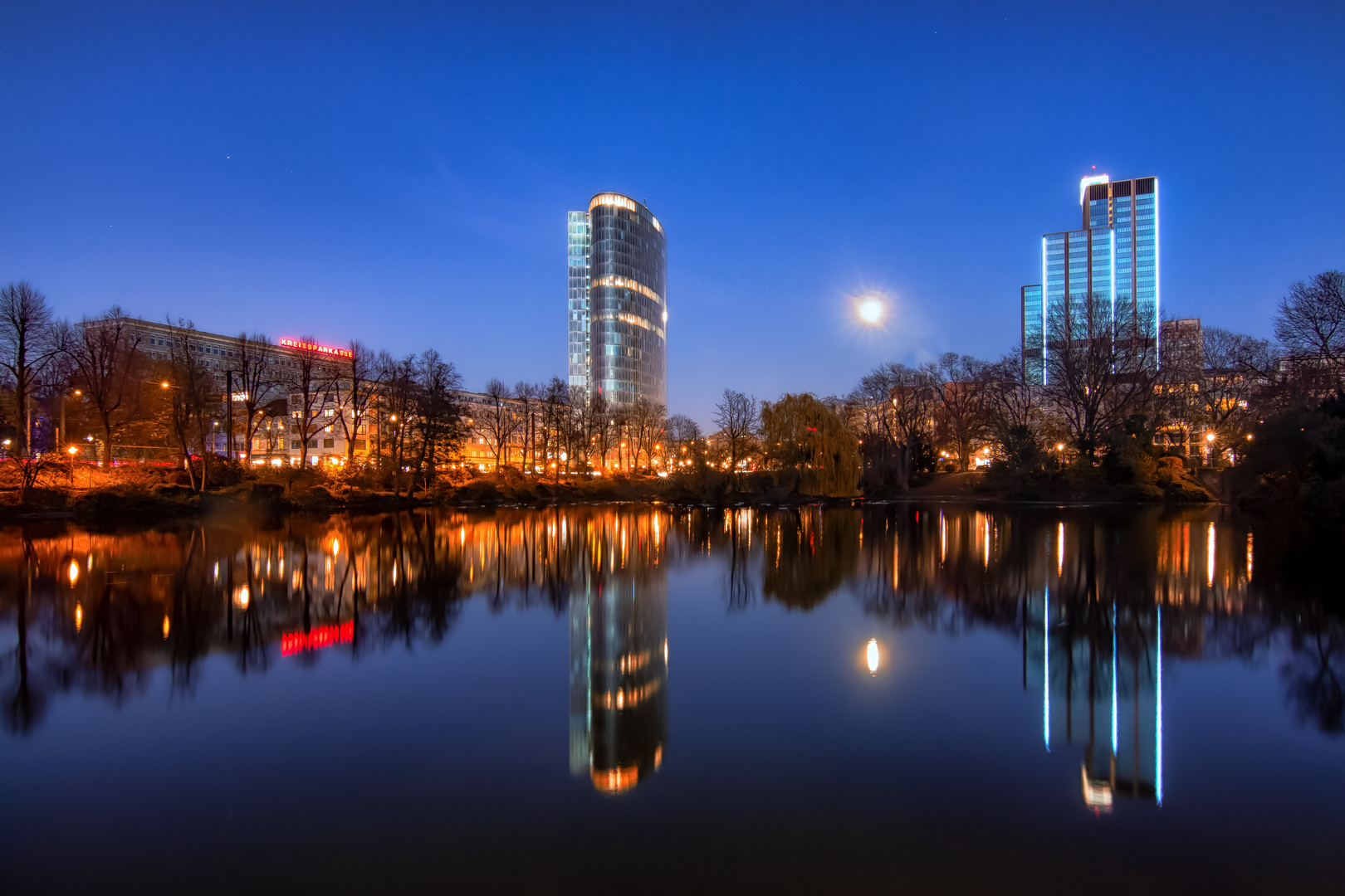 Düsseldorf Night