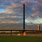 Duesseldorf - Oberkasseler Brücke...