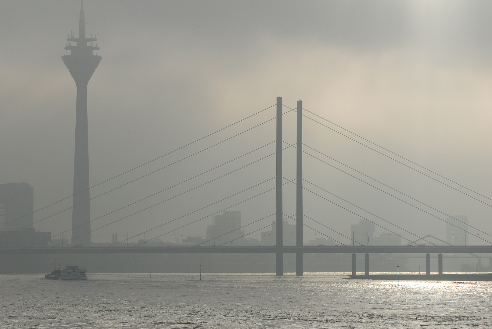 Düsseldorf - Oberkasseler Brücke