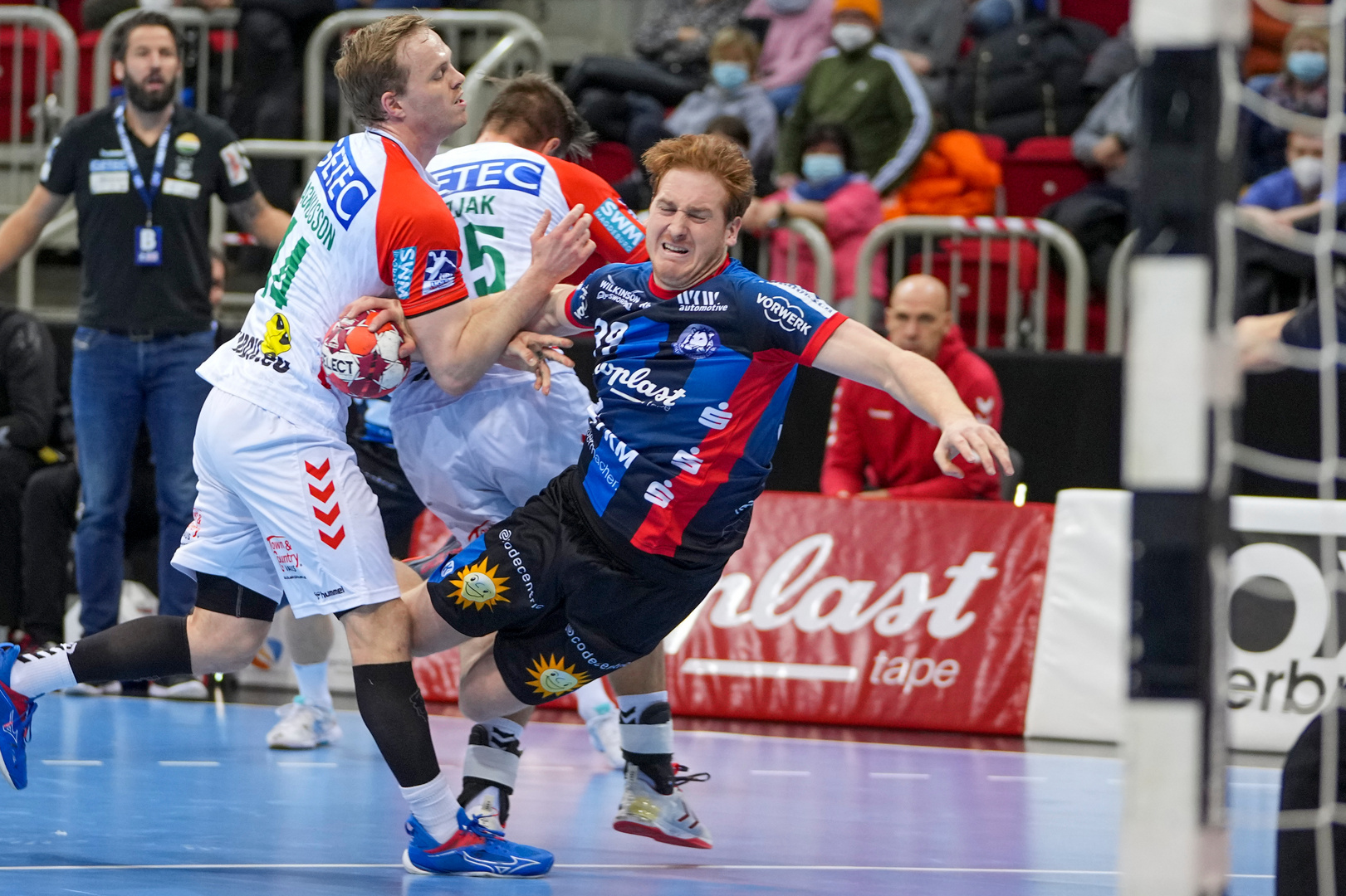 Duesseldorf, PSG Bank Dome , 1. Handball Bundesliga, BHC vs. SC Magdeburg, 18.12.2021.