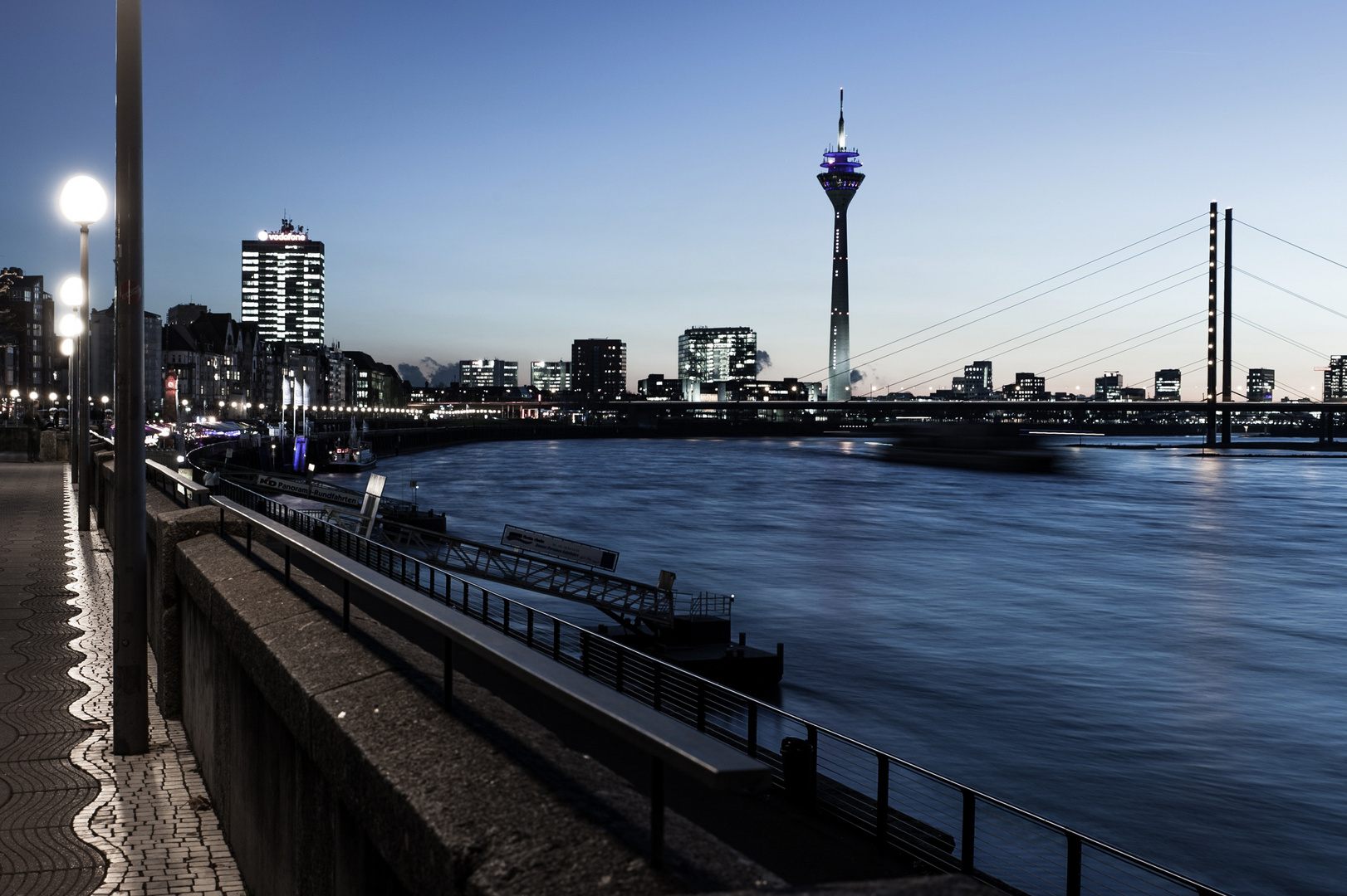 Düsseldorf-Rhein