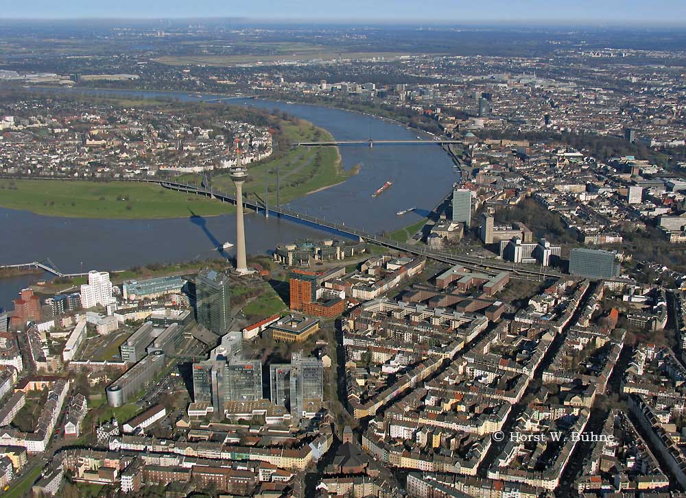 Düsseldorf, Rhein, Medienhafen, Regierungsviertel