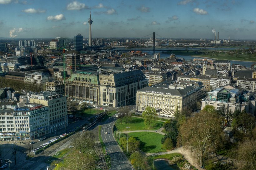 Düsseldorf - Rhein und Altstadt