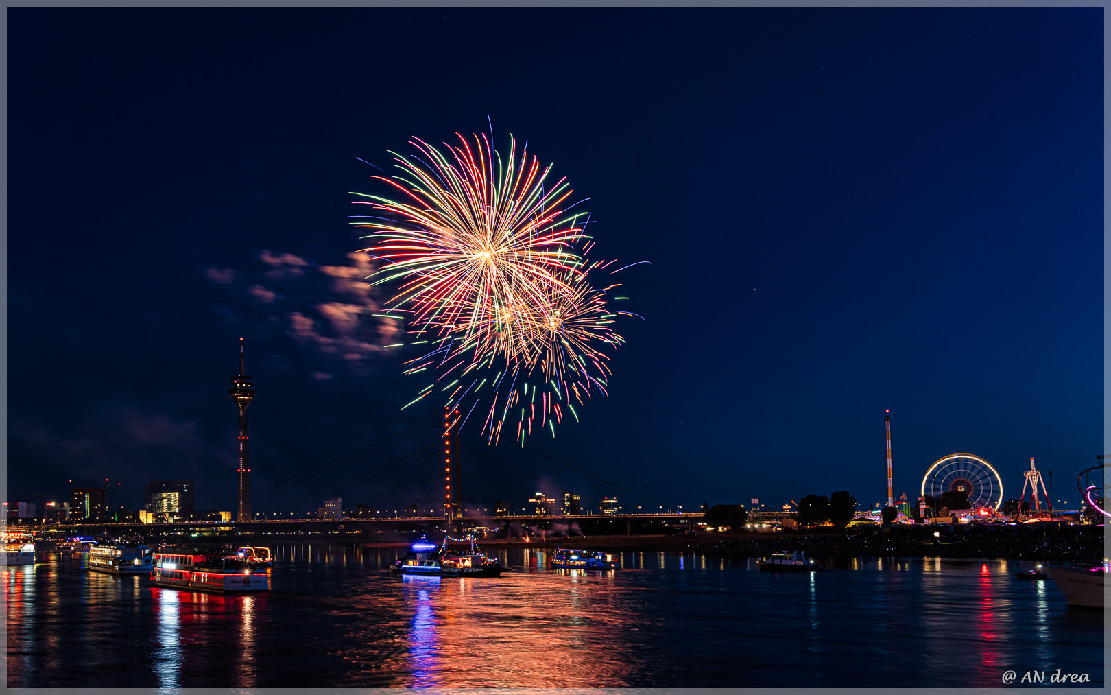 Düsseldorf Rheinfeuerwerk Juli 2023