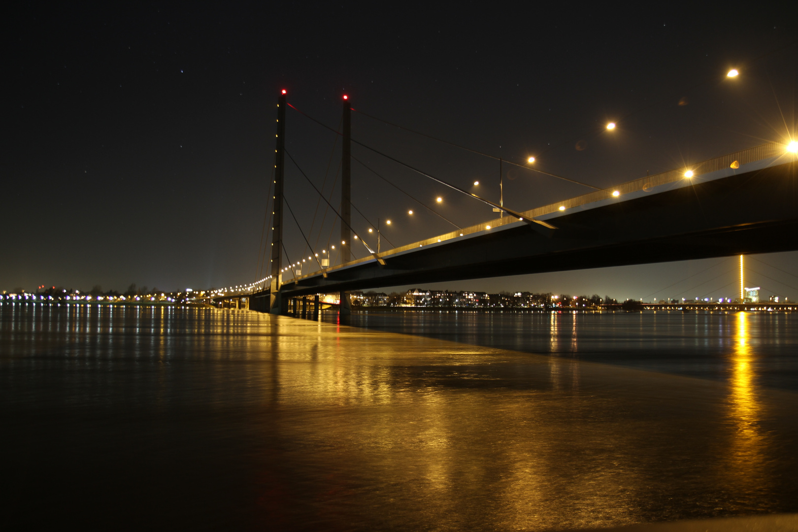 Düsseldorf Rheinkniebrücke