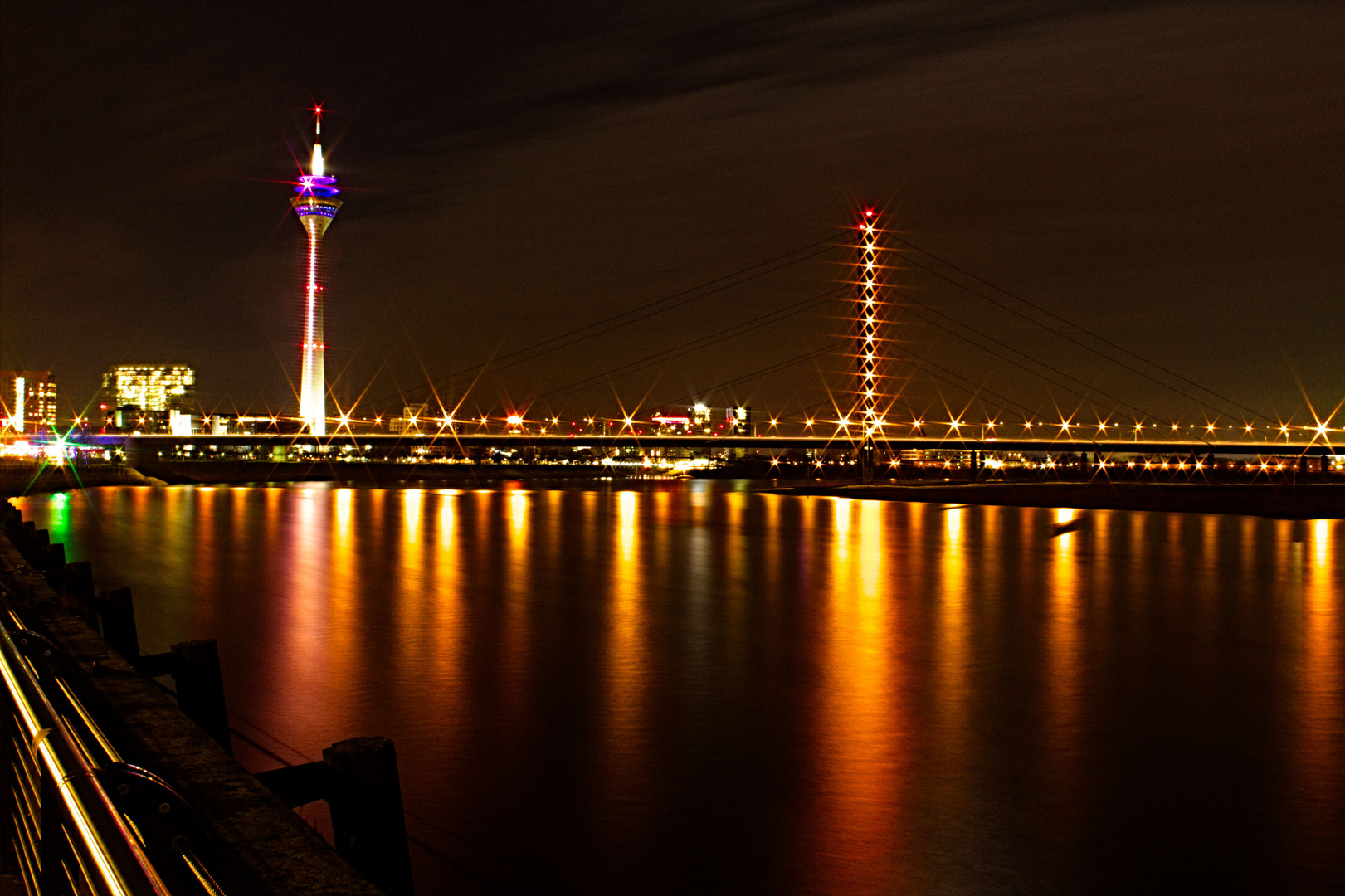 Düsseldorf Rheinkniebrücke