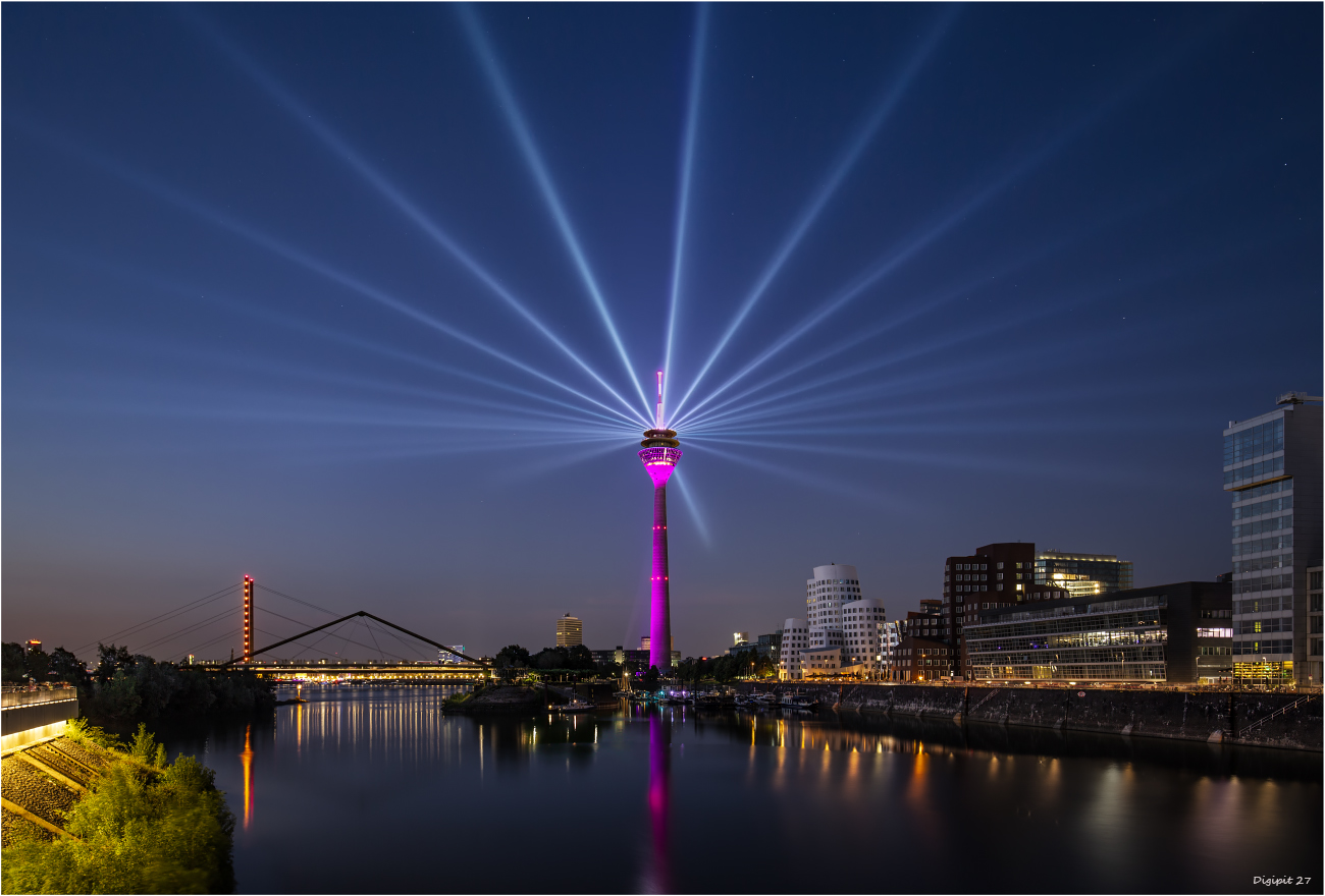 Düsseldorf Rheinturm 2020-02