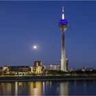 Düsseldorf Rheinturm 2022-01