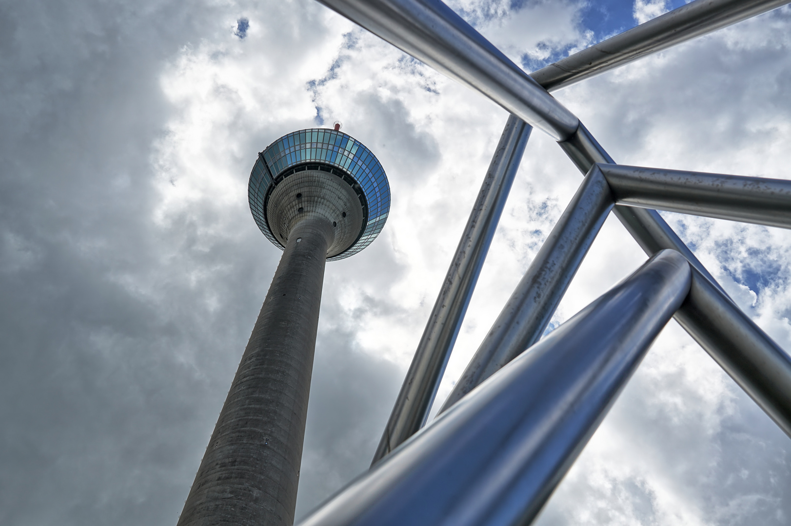 Düsseldorf - Rheinturm