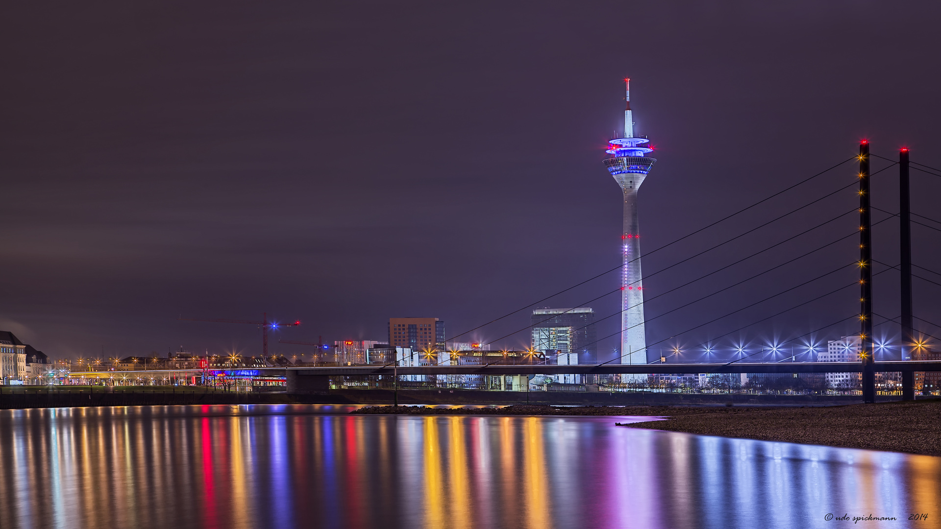 Düsseldorf Rheinturm