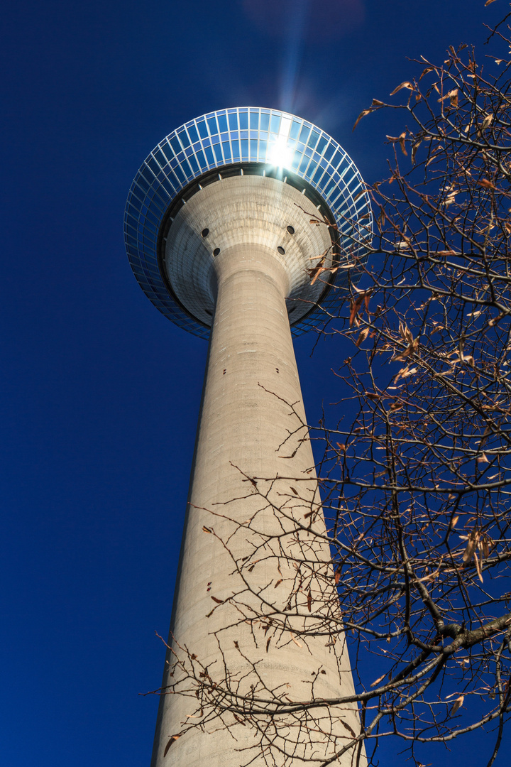 Düsseldorf, Rheinturm