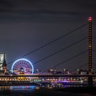 Düsseldorf Rheinufer bei Nacht...