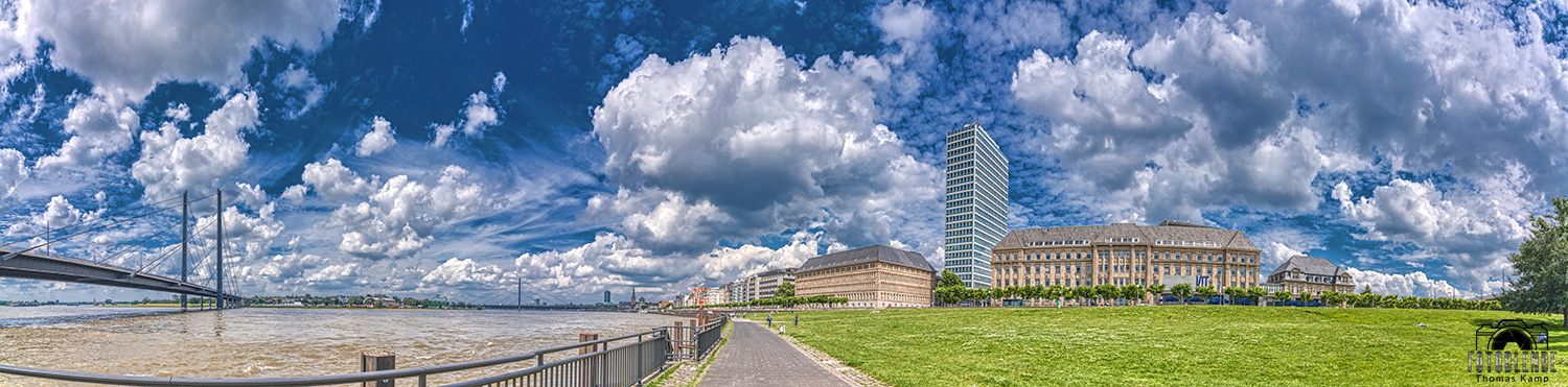 Düsseldorf - Rheinufer