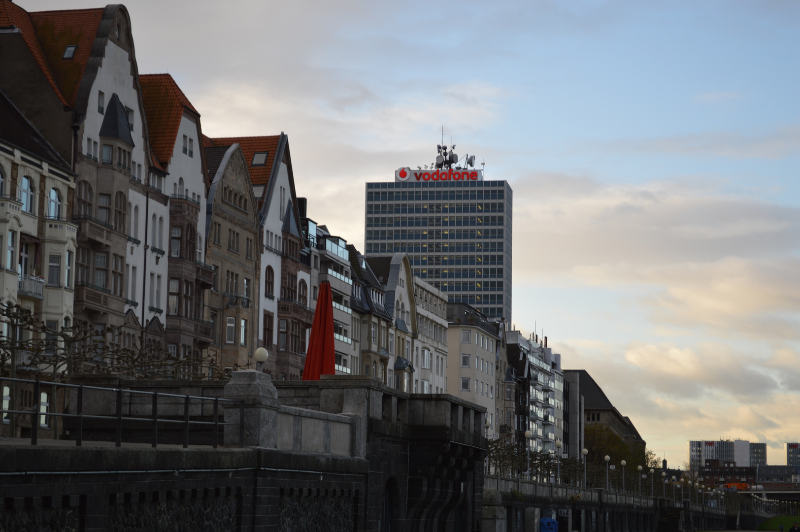 Düsseldorf Rheinufer