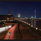 Düsseldorf Rheinufertunnel mit Altstadt