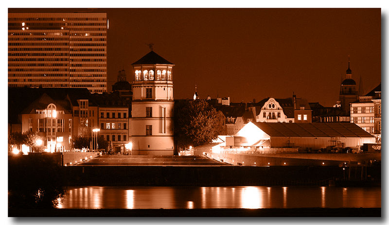 Düsseldorf Schlossturm...