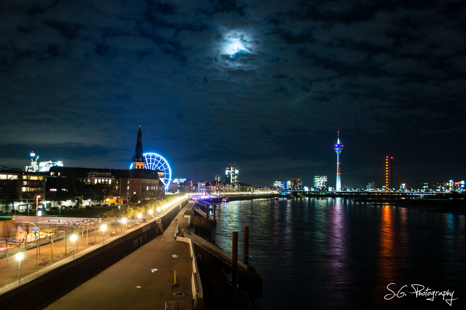 Düsseldorf Skyline 