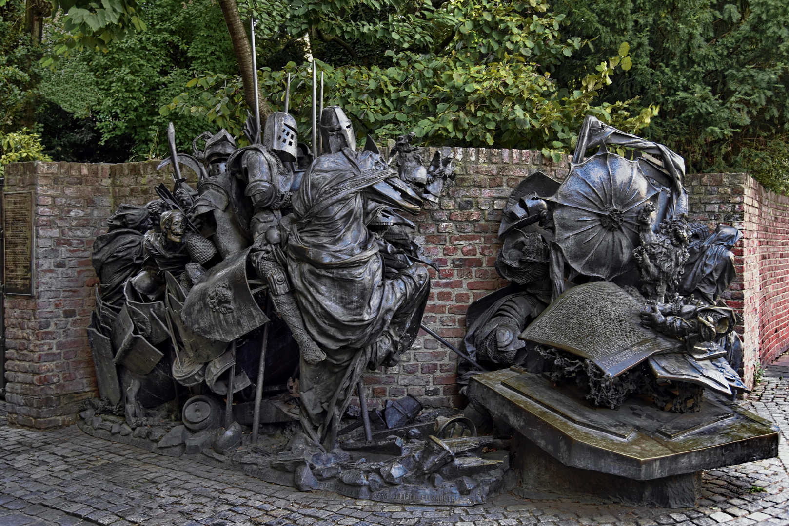 Düsseldorf  - Stadterhebungsmonument -