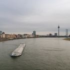 Düsseldorf von der Oberkasseler Brücke