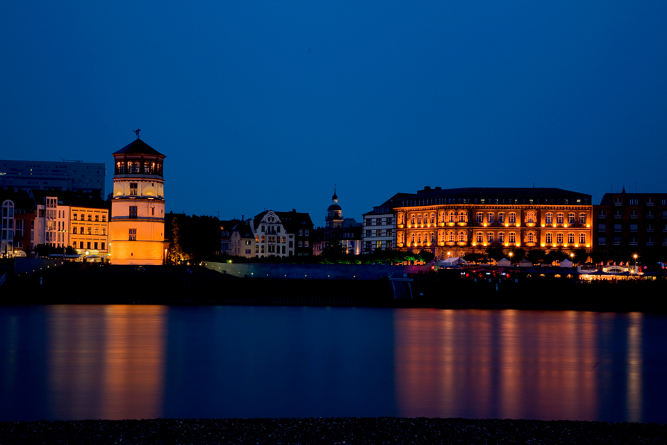 Düsseldorf von der Oberkasselerseite