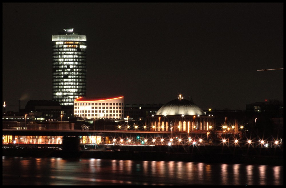 duesseldorf waterfront @ night