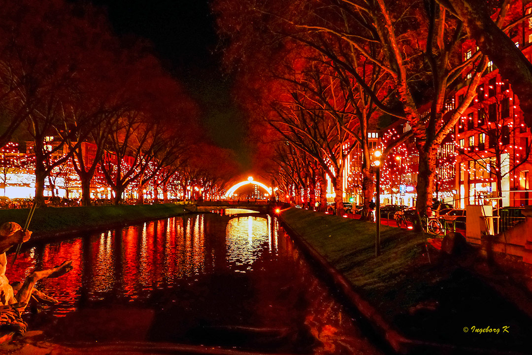 Düsseldorf---Weihnachtbeleuchtung  am Kö-Graben