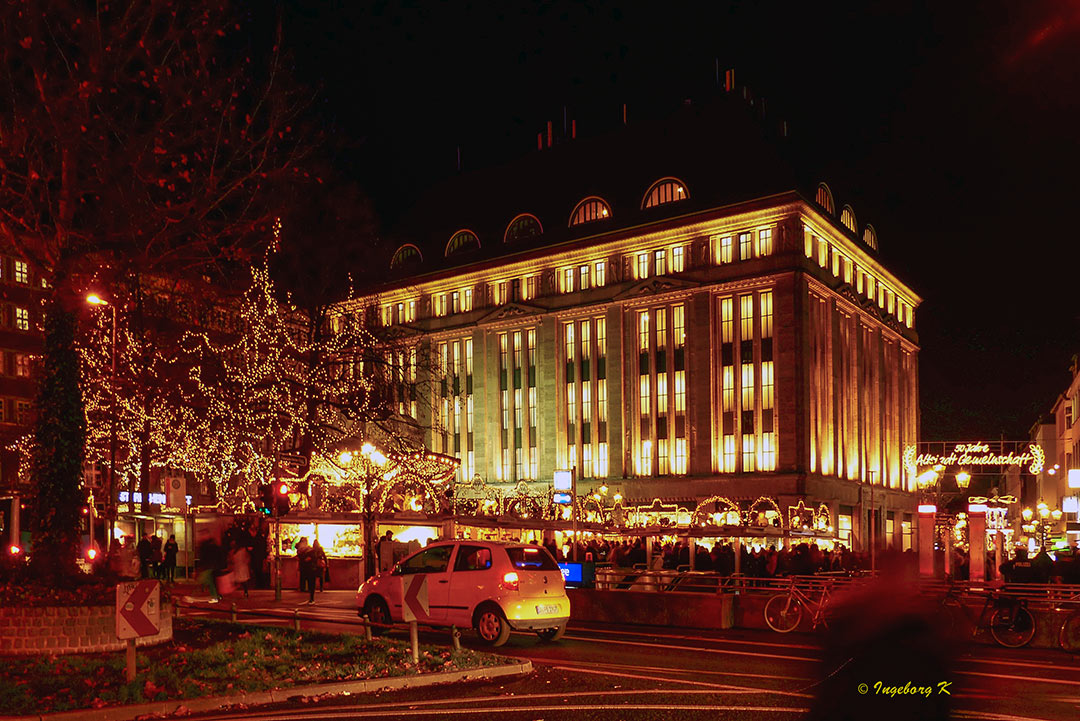 Düsseldorf - Weihnachtsmarkt am Carsh-Haus