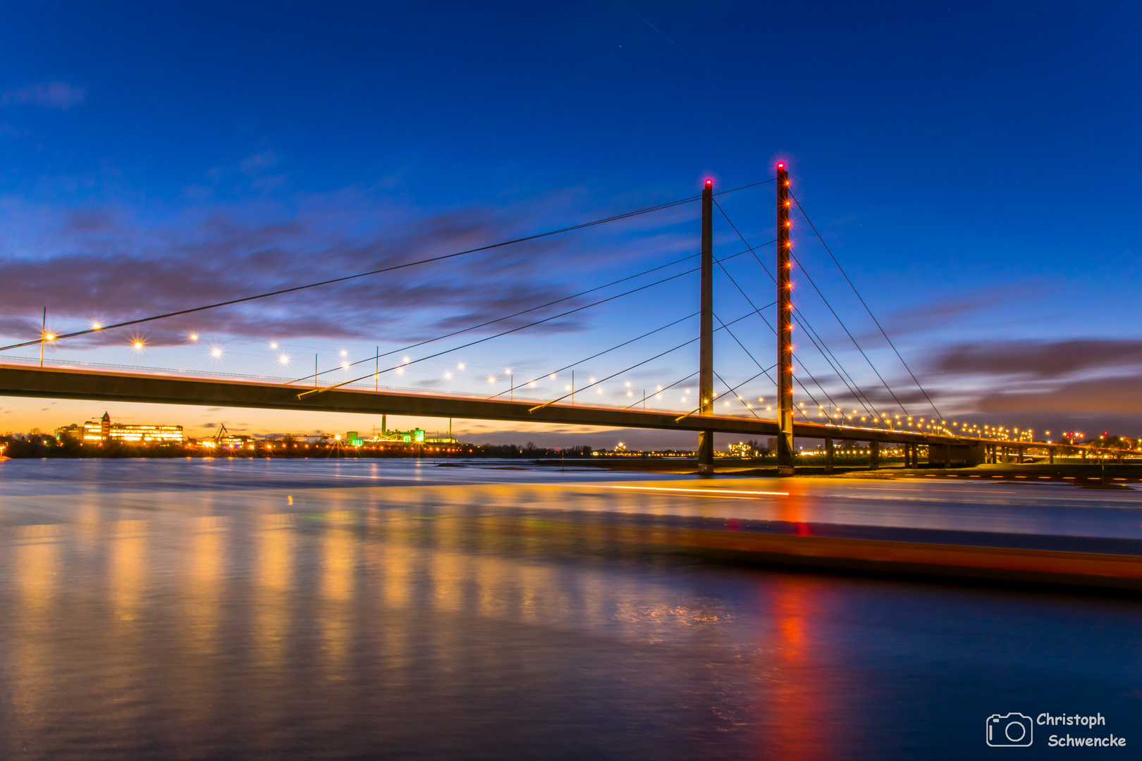 Düsseldorfer Brücke