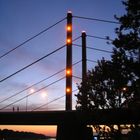 Düsseldorfer Brücke bei Nacht