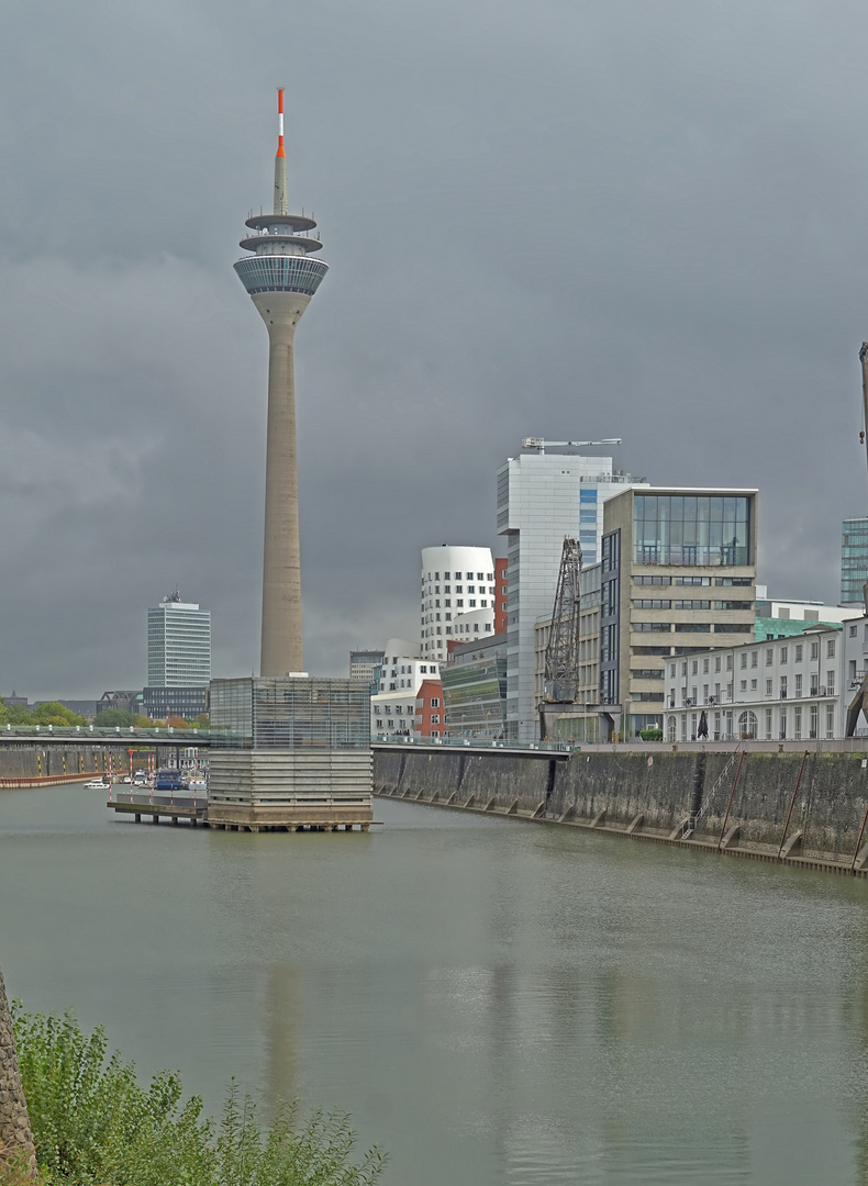 Düsseldorfer Fernsehturm - Rheinturm