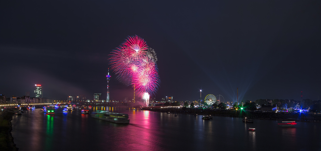 ~Düsseldorfer Feuerwerk~