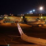 Düsseldorfer Flughafen am Abend 2