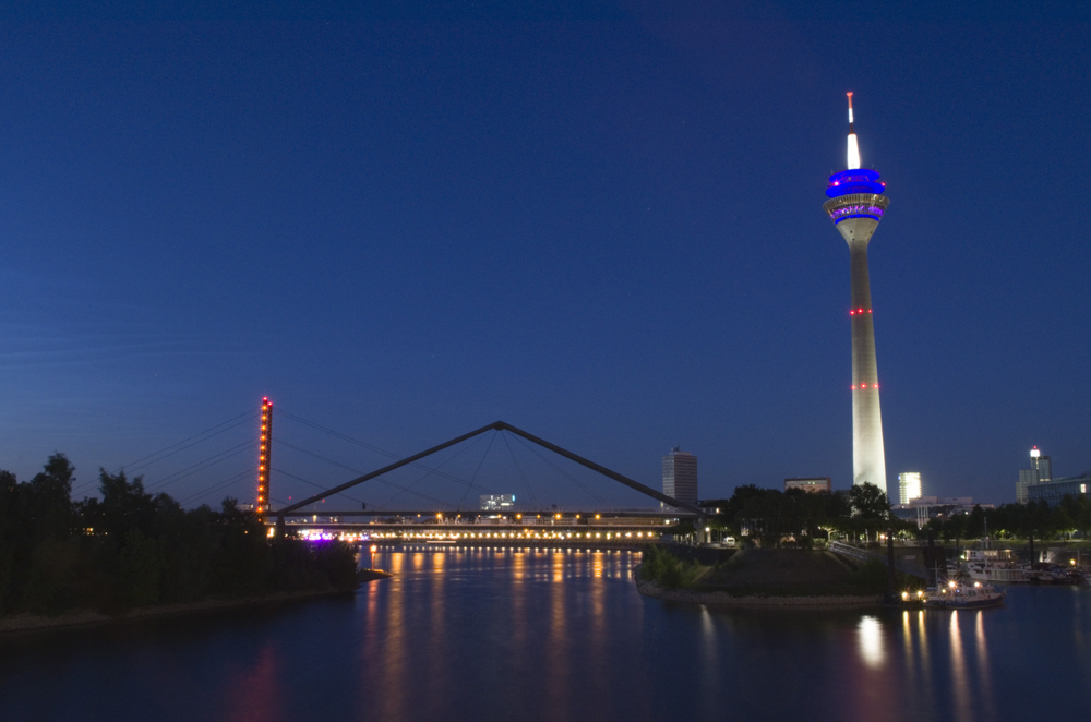 Düsseldorfer Hafeneinfahrt