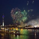 Düsseldorfer Kirmes mit Feuerwerk