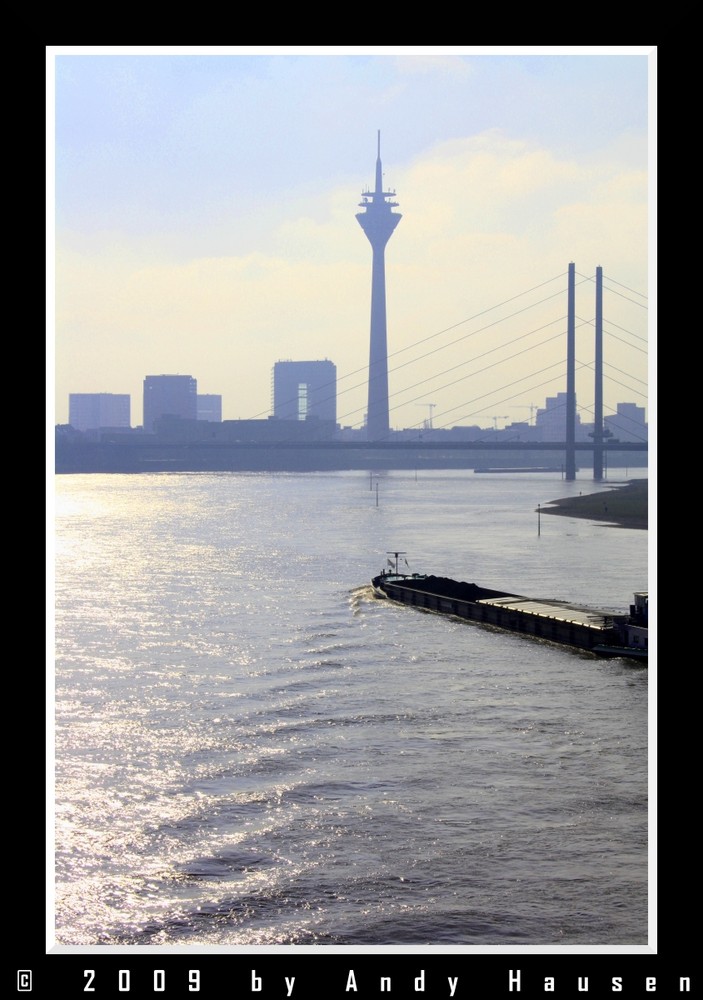 Düsseldorfer Rhein