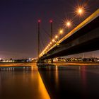 Düsseldorfer Rhein-Knie Brücke