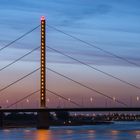Düsseldorfer Rheinbrücke