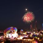 Düsseldorfer Rheinkirmes mit Feuerwerk