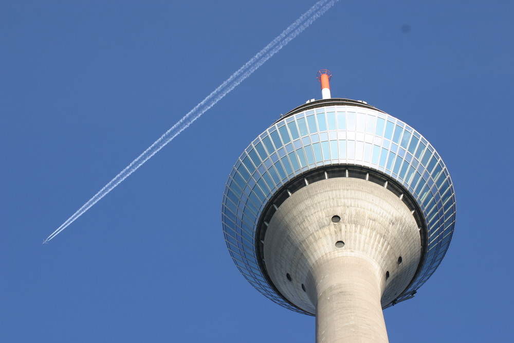 Düsseldorfer Rheinturm