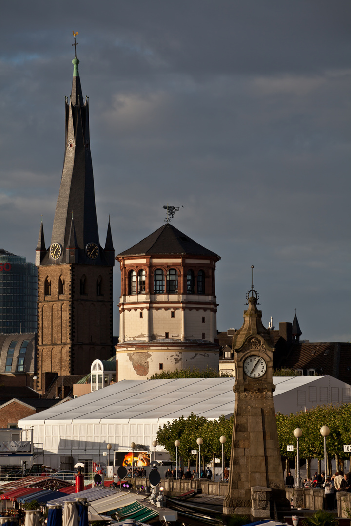 Düsseldorfer Türme und Uhren