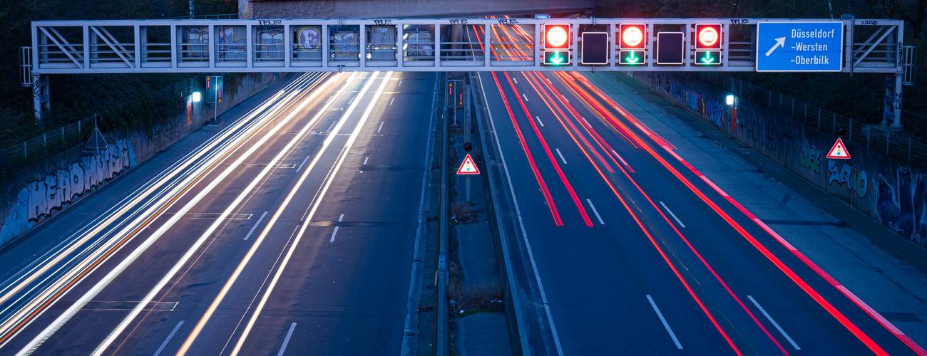 Düsseldorfer Ultras - Wachen über den Verkehr