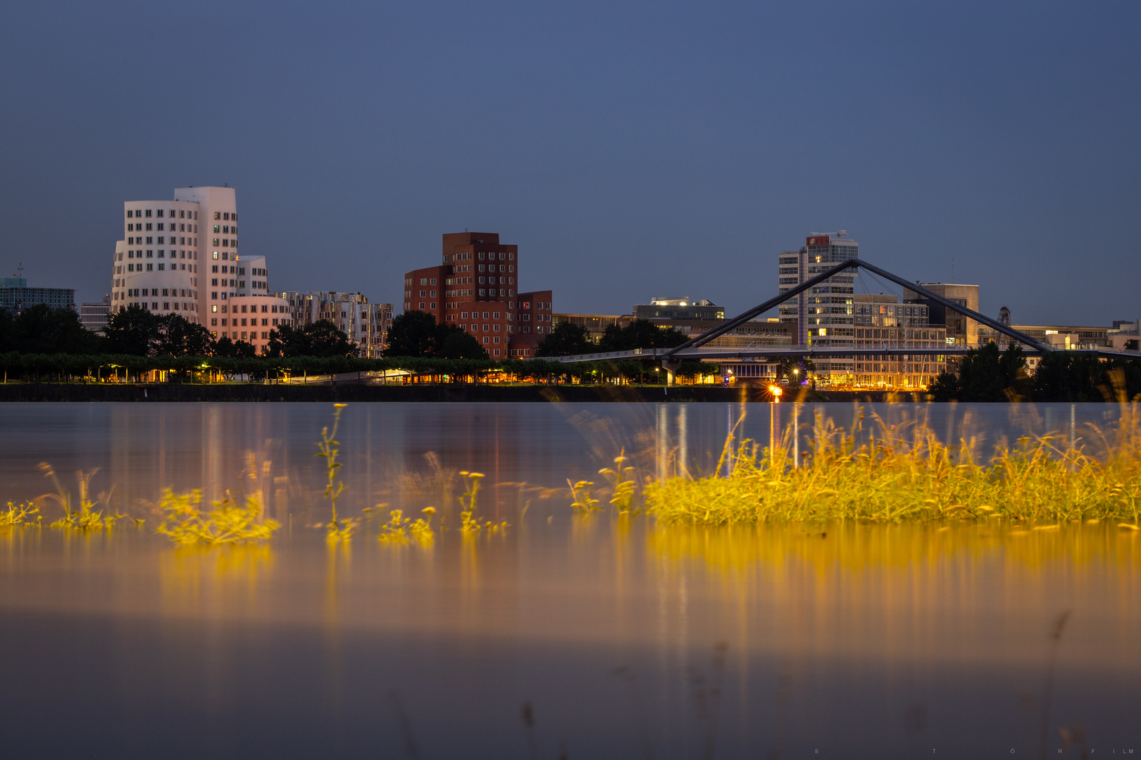 _düsseldorfer wasserspiegel_