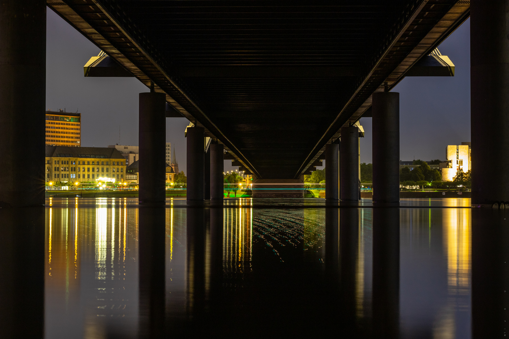 _düsseldorfer wasserspiegel_