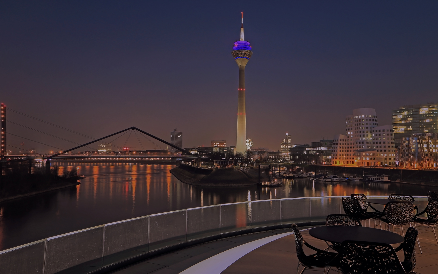 Düsseldorf_Medienhafen