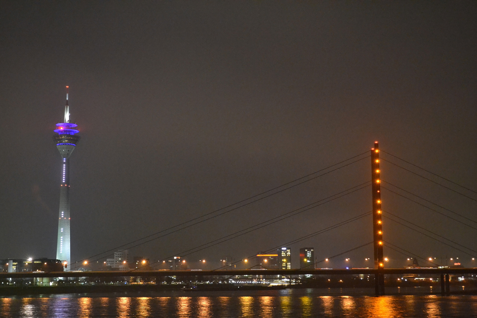 Düsseldorf@Night - Skyline