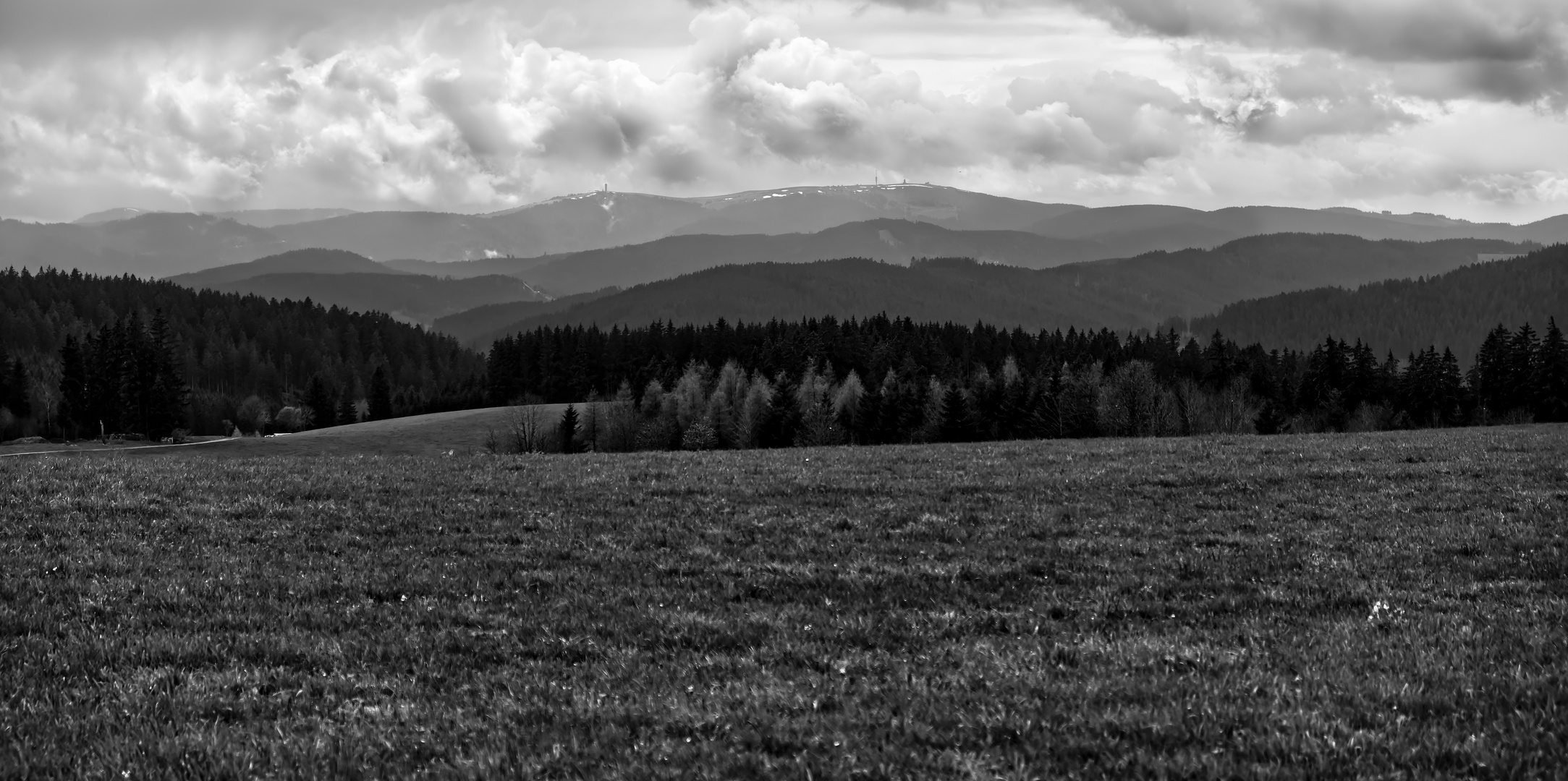 Düsterer Blick auf den Feldberg…