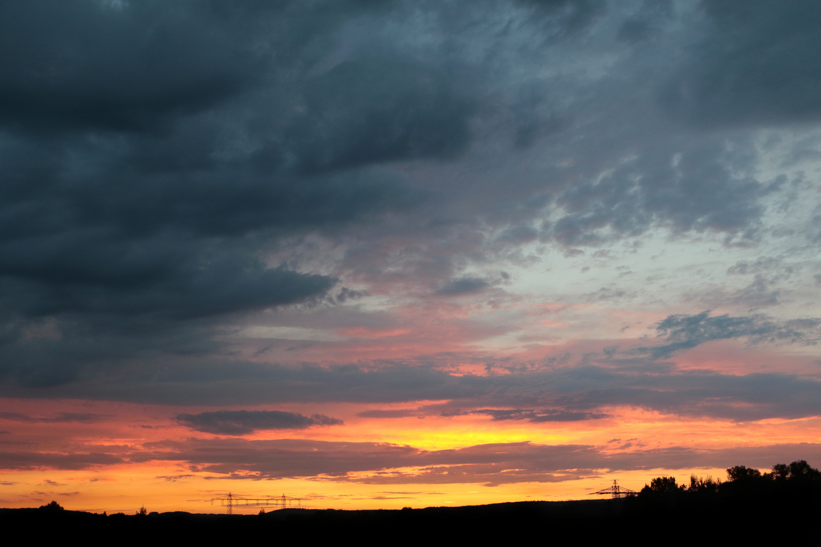 Düsterer Sonnenuntergang